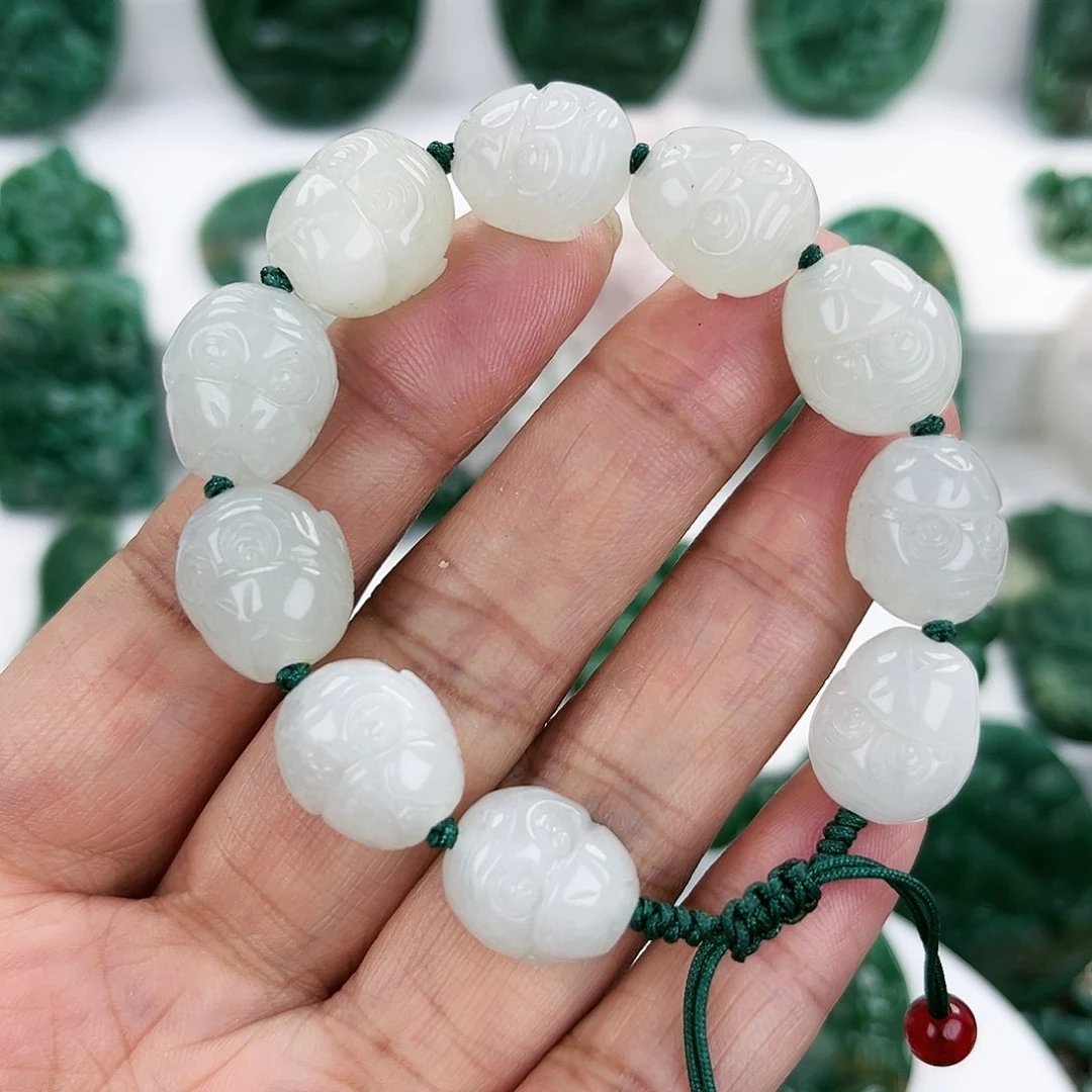 独山玉颈饰未镶嵌风**淡