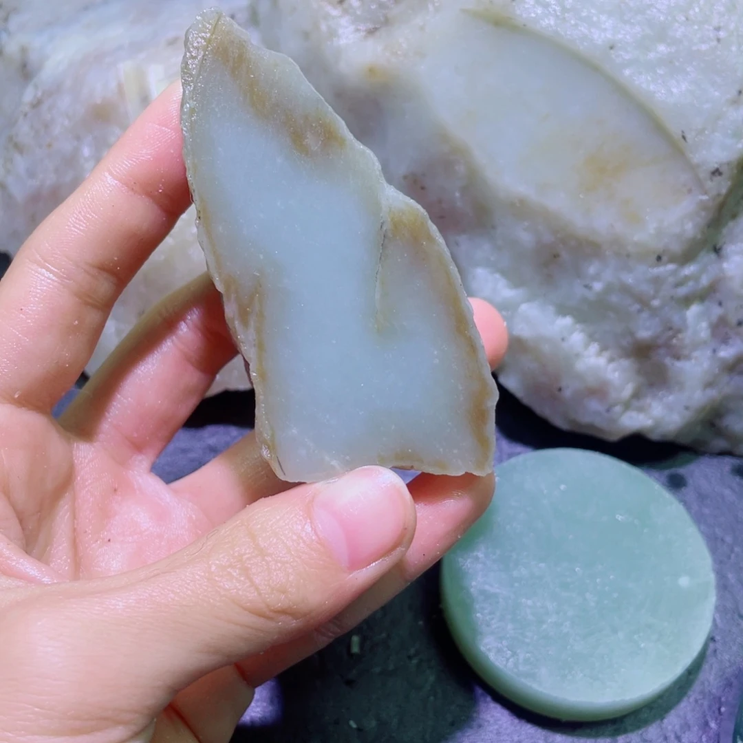 和田玉未镶嵌珠宝半成品