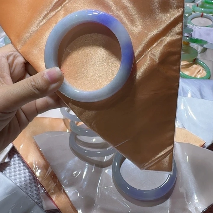 未镶嵌手镯翡翠55.6