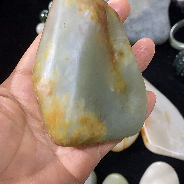 挥***间和田玉（糖玉）未镶嵌挂件