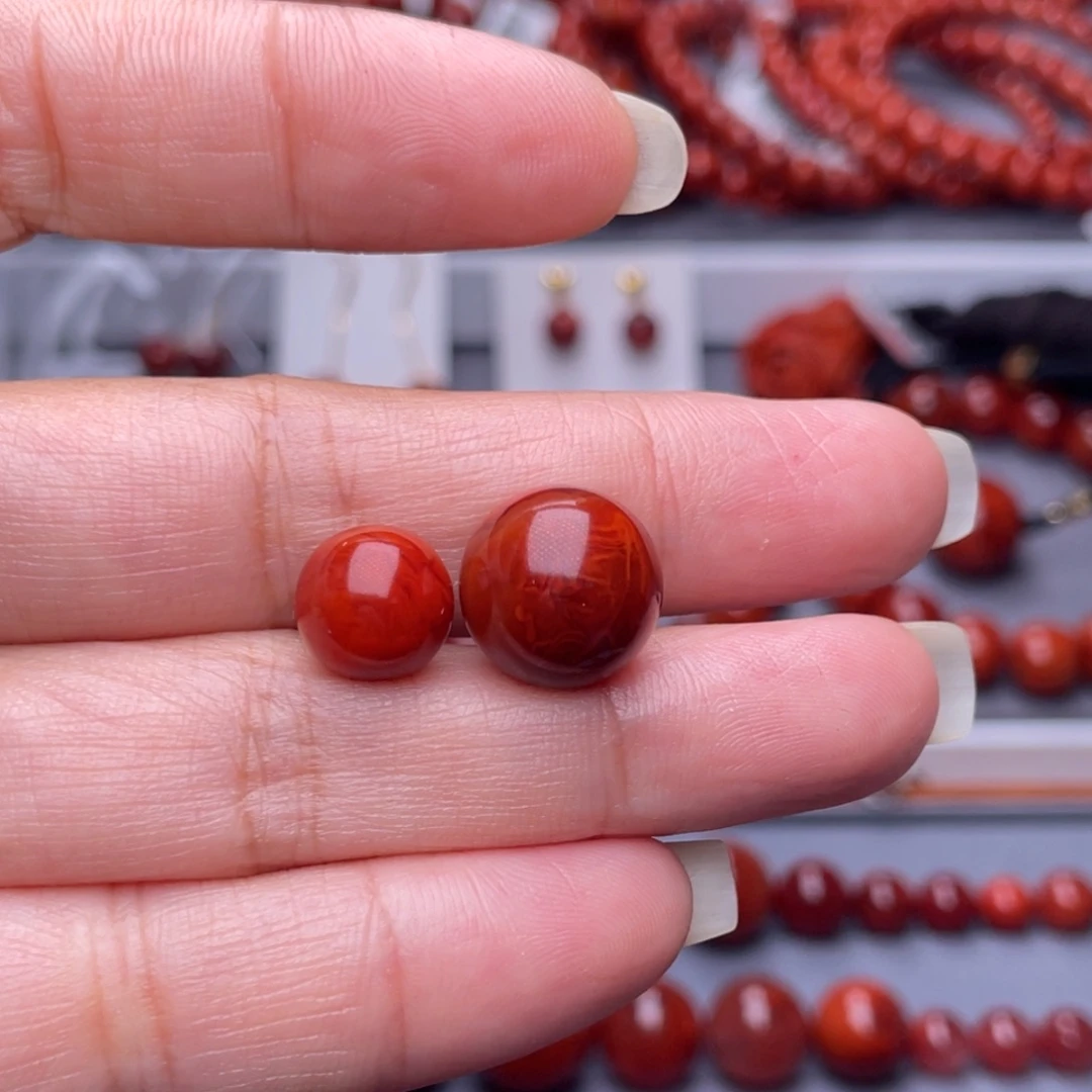 坤***g南红玛瑙未镶嵌配珠12.9mm瓦西牛血玫瑰妖火焰单珠