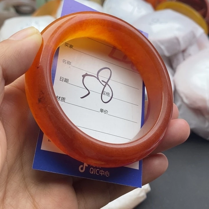 石英质玉未镶嵌手镯
