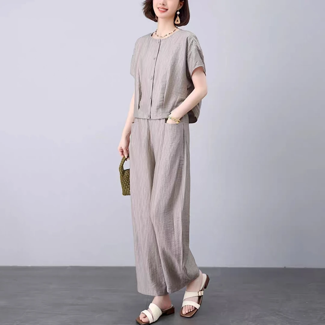 时尚天丝套装2025夏季新款洋气妈妈减龄短袖衬衫阔腿裤两件套