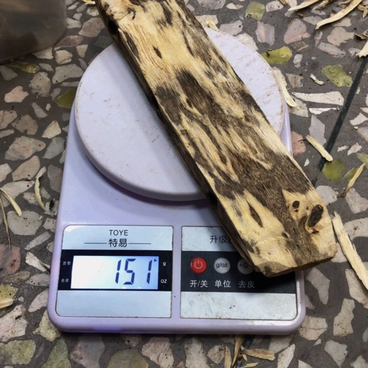 笑***糊线香奇楠老白奇原材料！