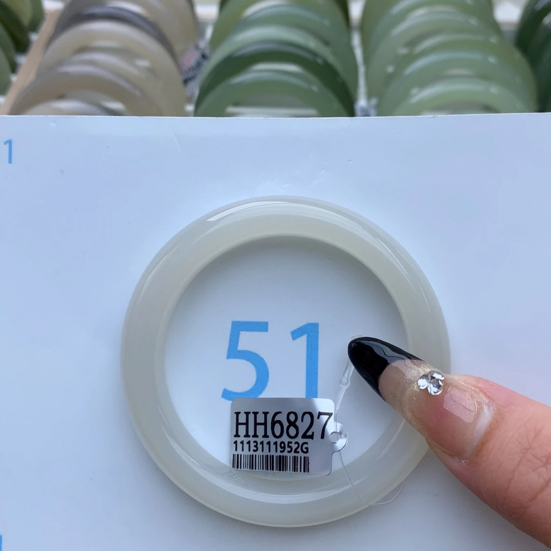 和田玉手镯未镶嵌爱**果