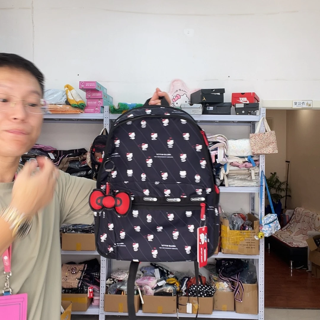 PU化妆包等产品和产品