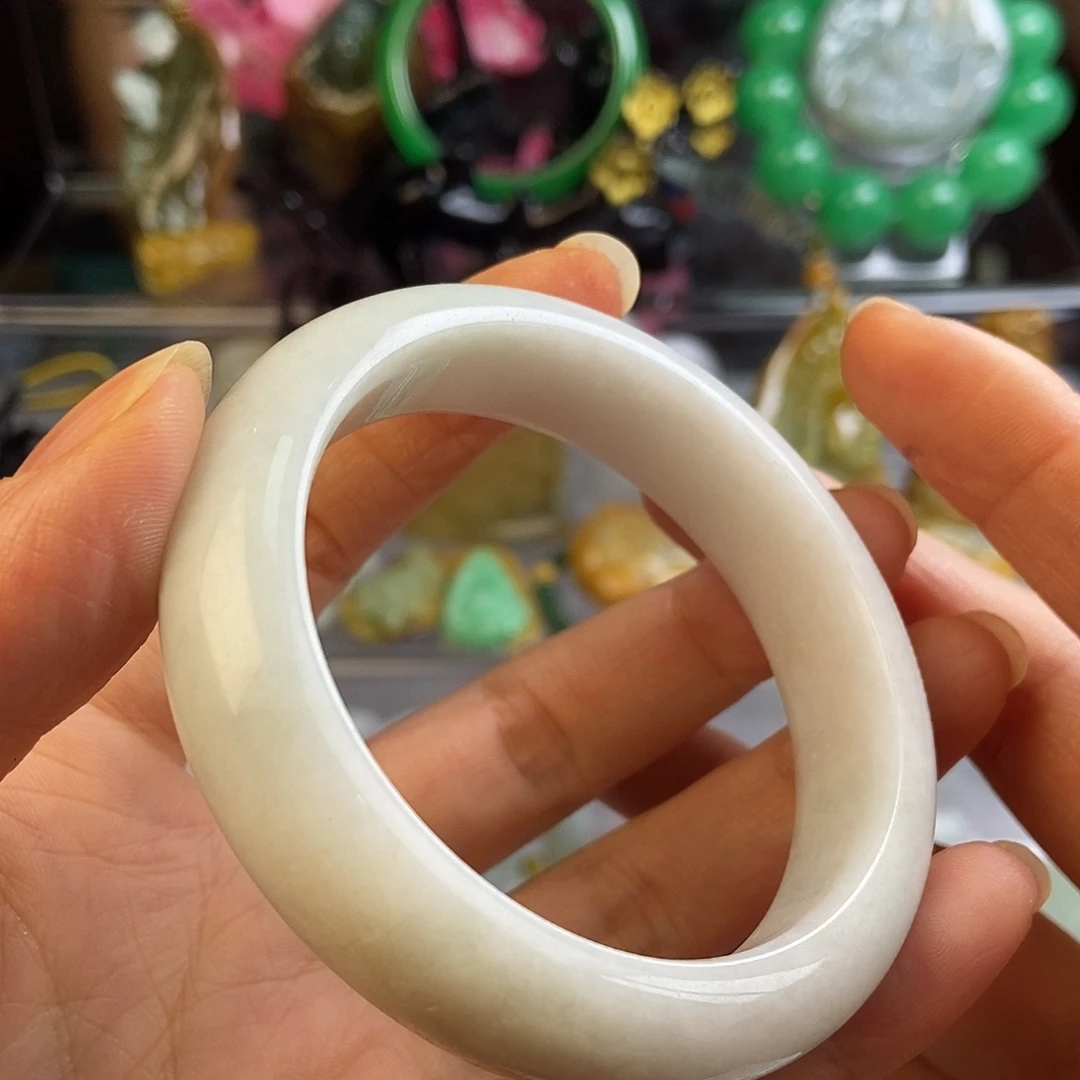 翡翠未镶嵌颈饰54