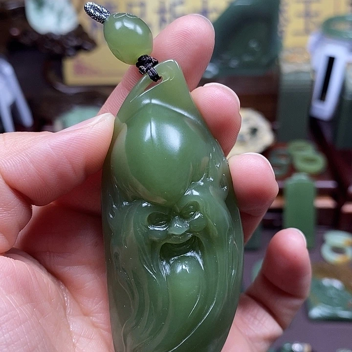 岫岩老玉（透闪石质玉）析木未镶嵌为**来