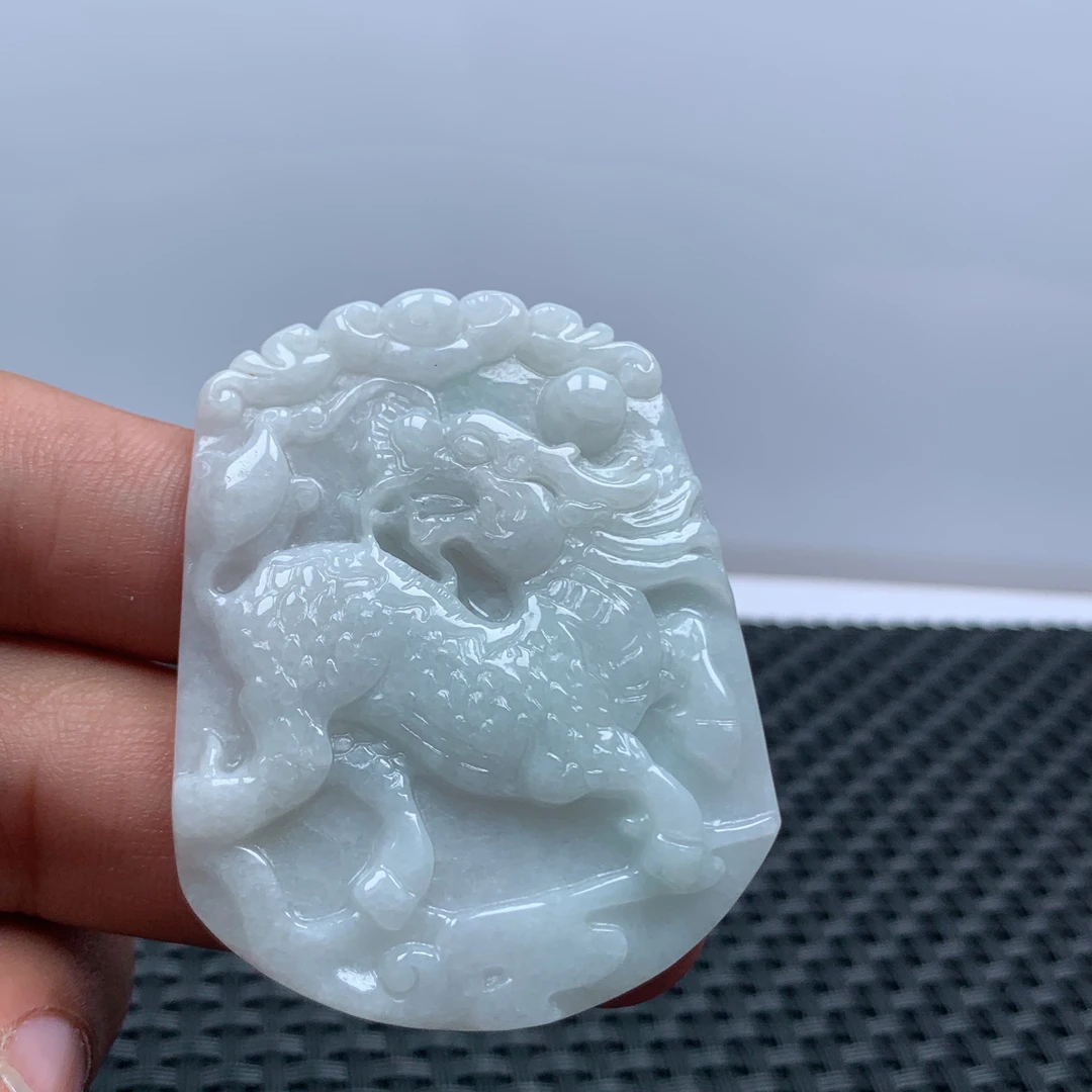 缅甸天然a货翡翠脚踏祥云麒麟牌吊坠白色精美走兽挂件挂坠项坠