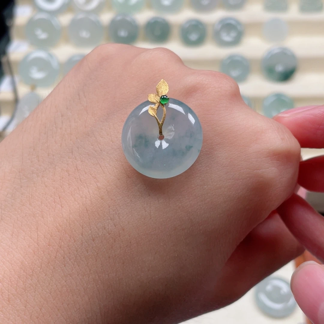 翡翠18K金镶嵌颈饰589642478876