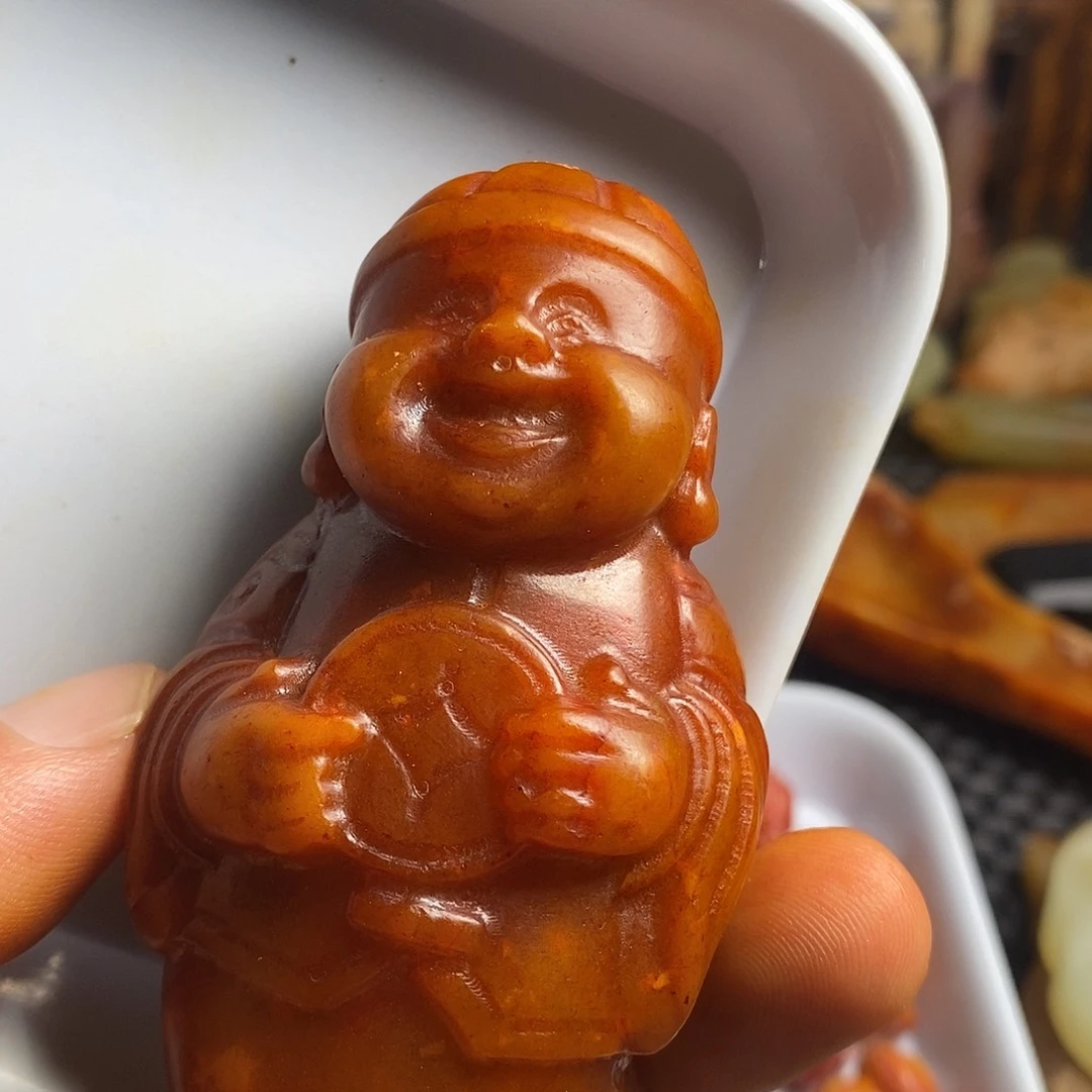 未镶嵌岫岩老玉（透闪石质玉）挂件
