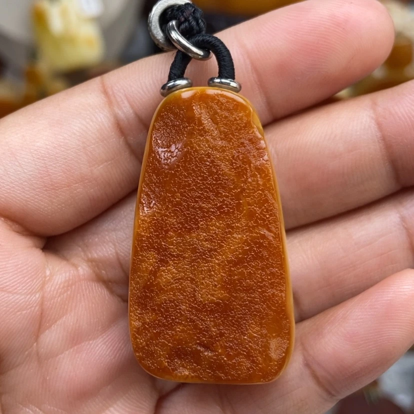 【闪购商品】琥珀颈饰未镶嵌