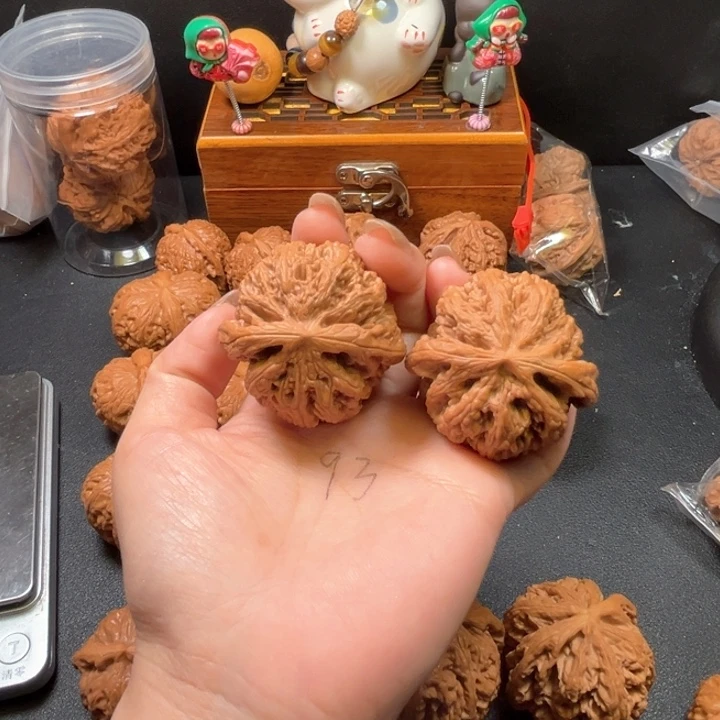 文玩核桃把件波**涌大粗筋45