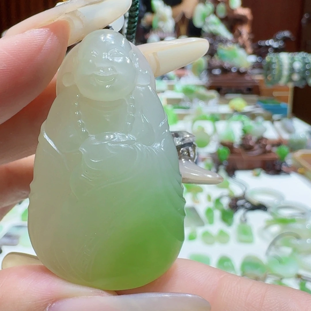 和田玉（翠青玉）未镶嵌挂件翠青元宝佛