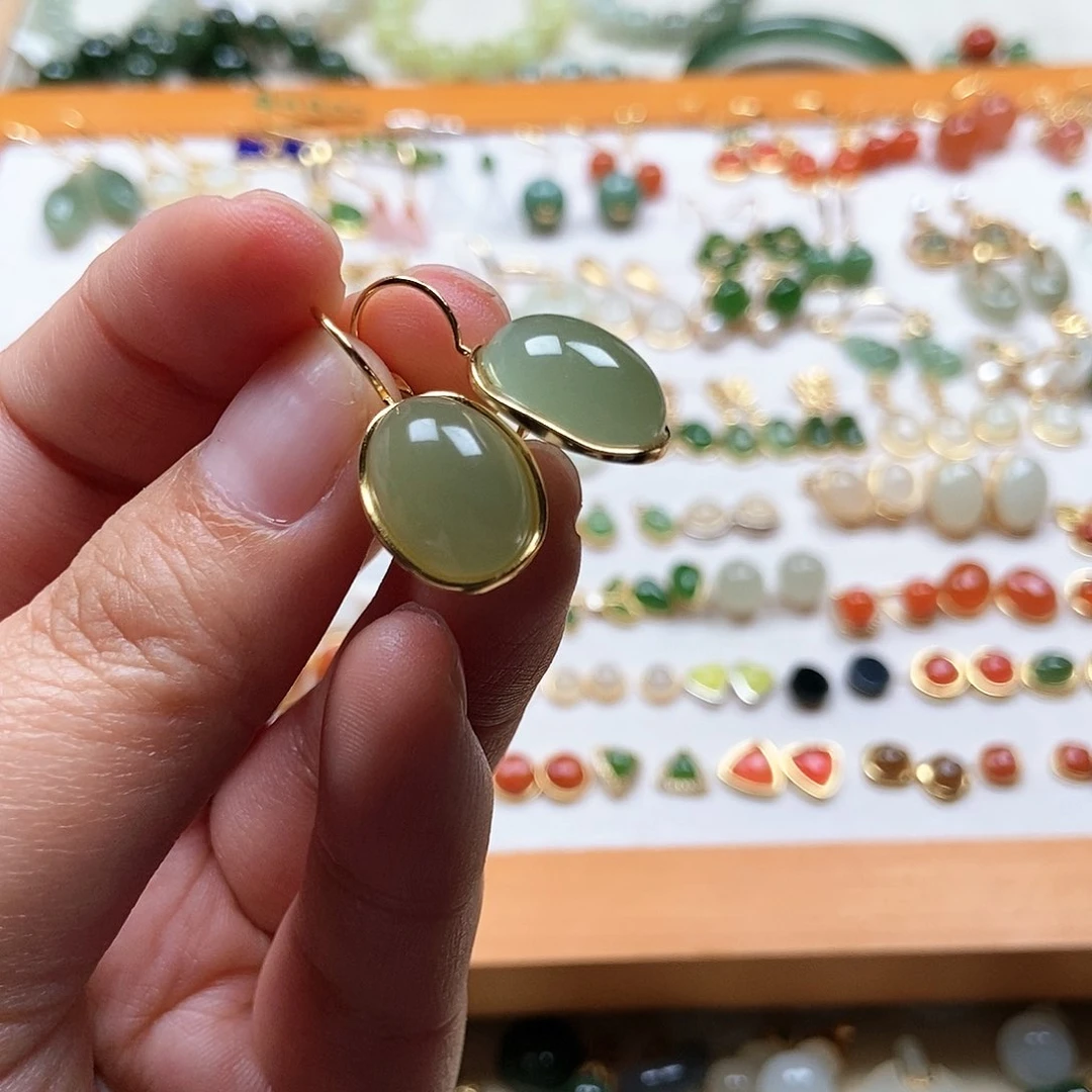 和田玉银S925镶嵌耳饰嗯