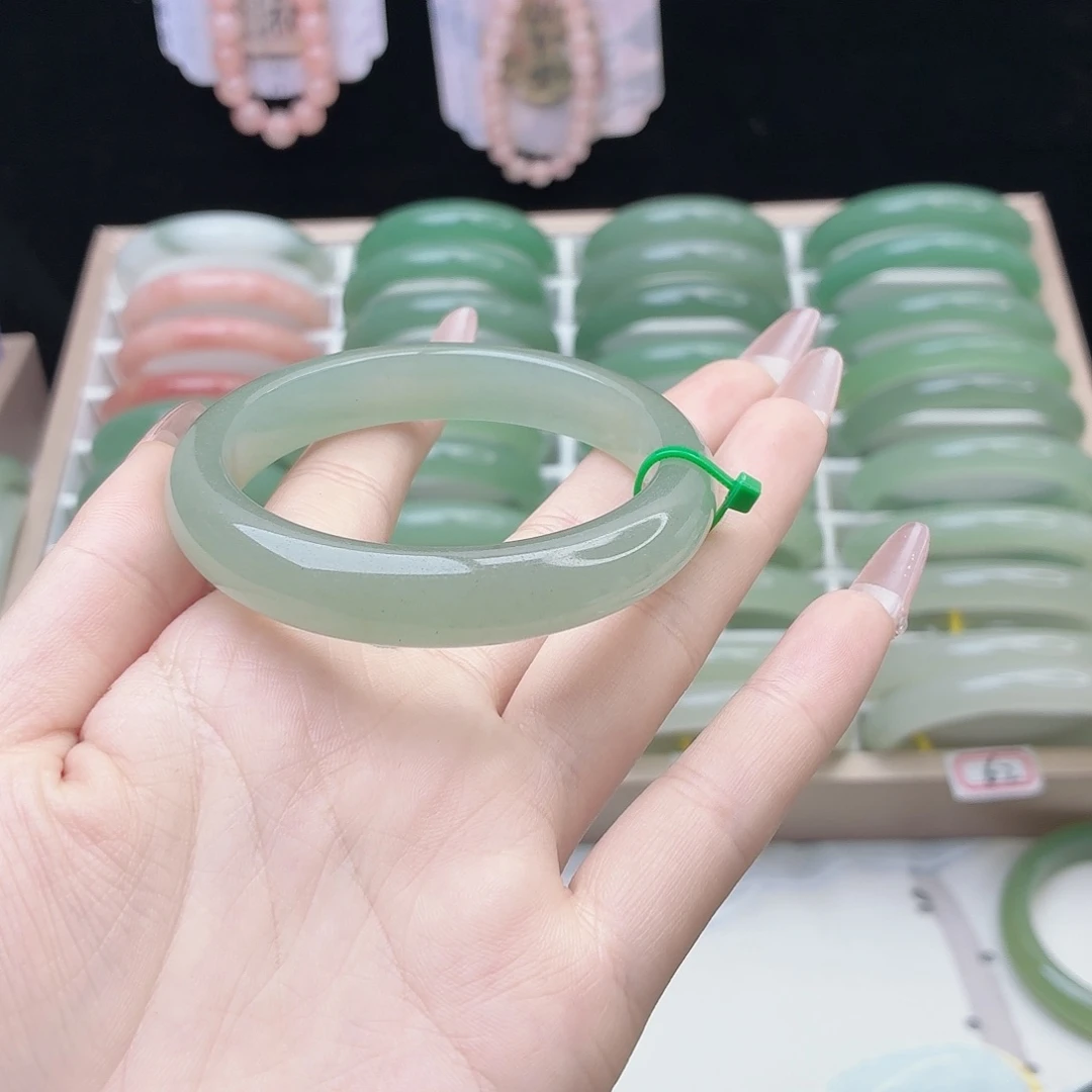 石英质玉未镶嵌手镯54