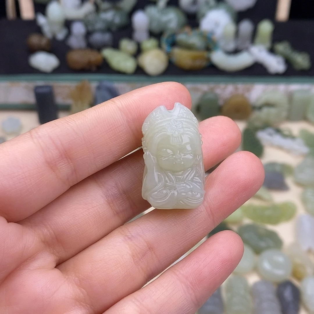 颈饰未镶嵌和田玉