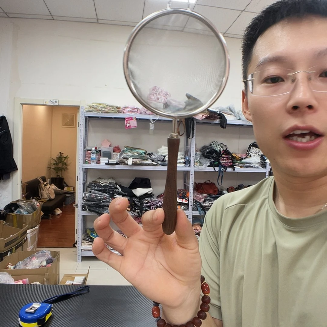 PU化妆包等各种产品和