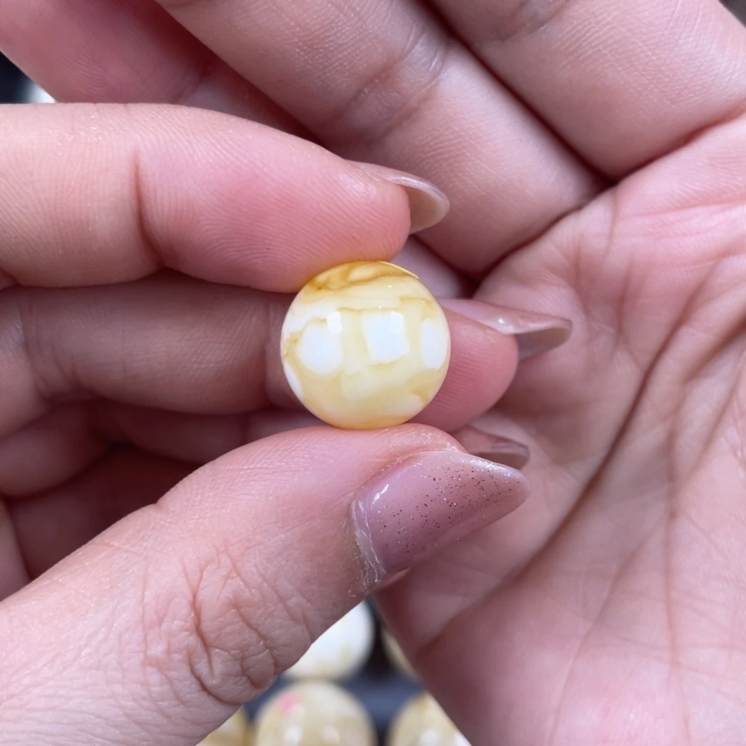 未镶嵌琥珀珠宝奇石那****c