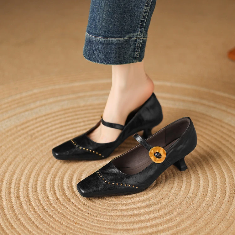 铆钉小方头玛丽珍鞋女一字扣带中跟单鞋复古棕色小皮鞋猫跟鞋