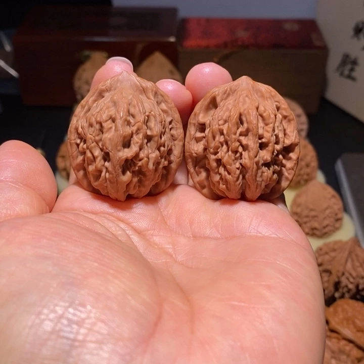 文玩核桃吊坠麦穗虎头36+