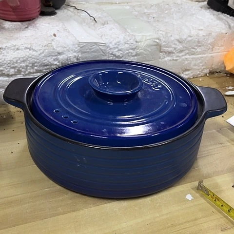 微瑕，明火。口径22高度7，蓝色2L