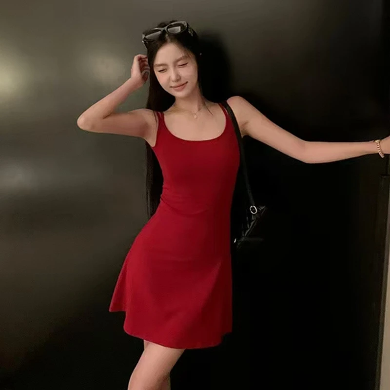 新款修身性感双肩带胸垫美背无袖短款连衣裙气质都市风春夏新款