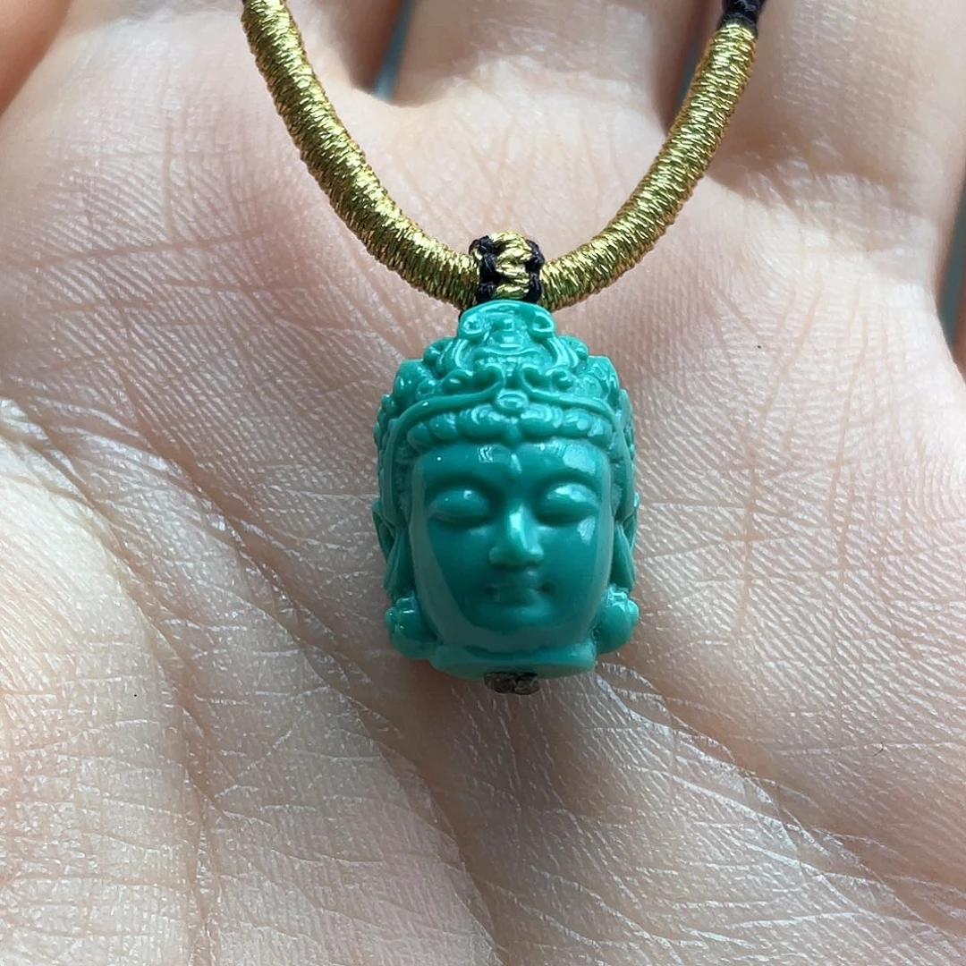 绿松石未镶嵌颈饰