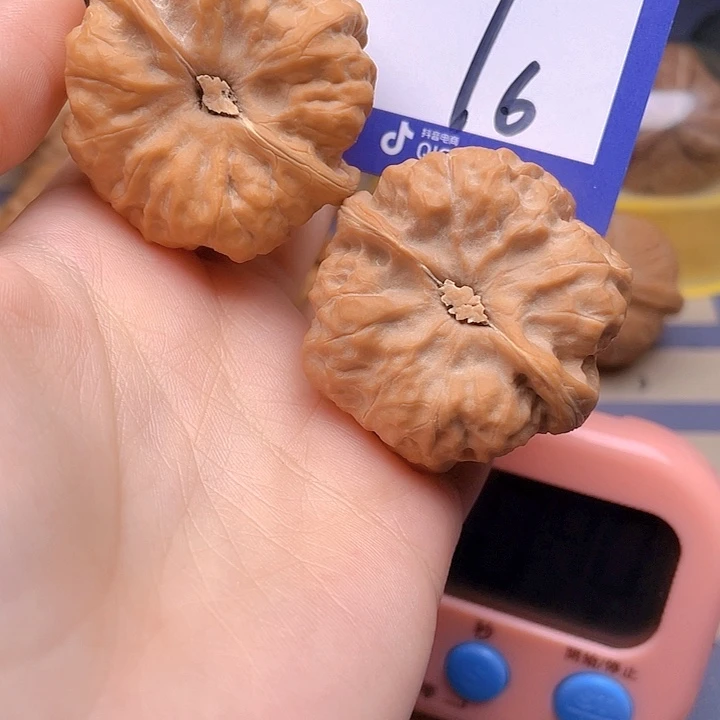 文玩核桃把件灰**灰文玩核桃6