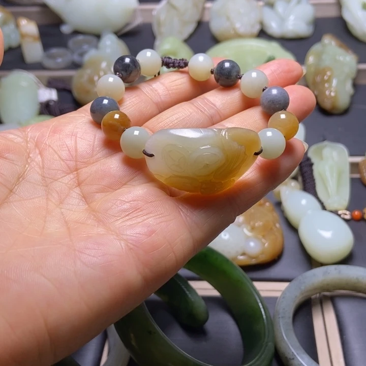 和田玉未镶嵌挂件