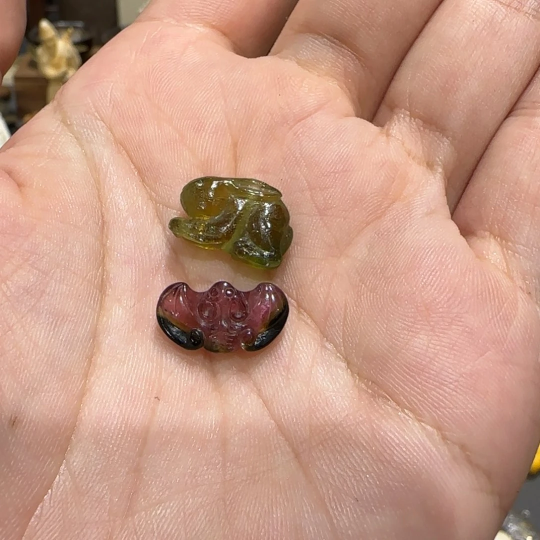 是***二猪牙把件