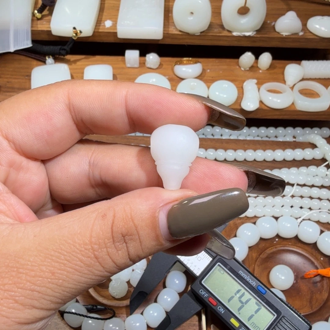 清***9和田玉未镶嵌手链