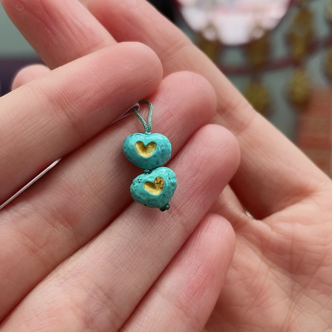 绿松石颈饰未镶嵌