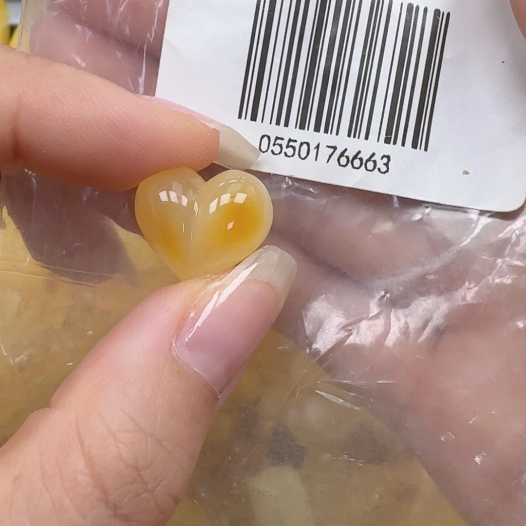 琥珀未镶嵌裸石吊坠