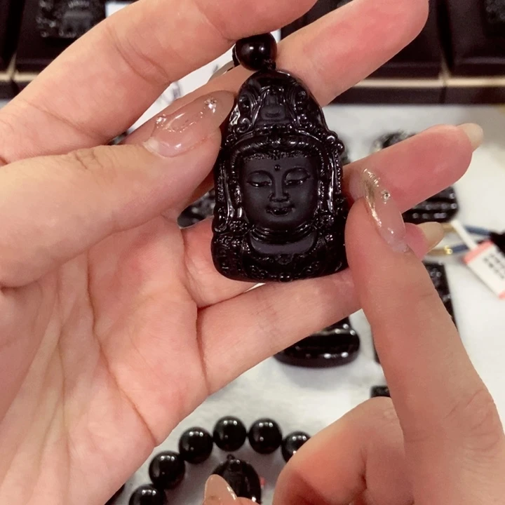 六***弹颈饰未镶嵌翡翠翡翠