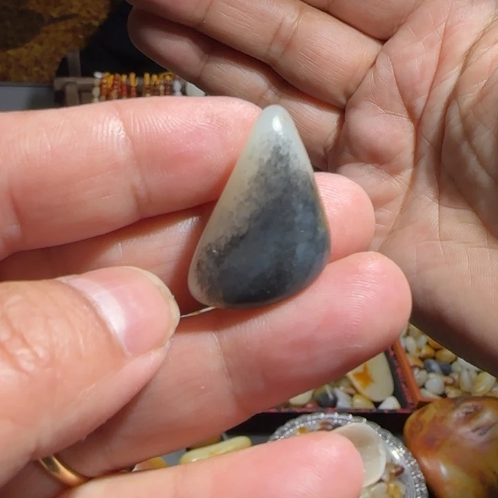 和田玉吊坠(不含链)未镶嵌6.2克