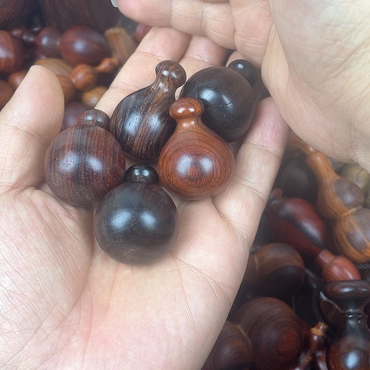 微凹黄檀（南美大红酸枝）只****猫