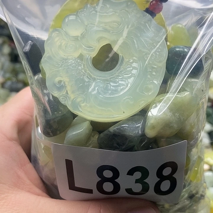 岫玉鱼缸石未镶嵌