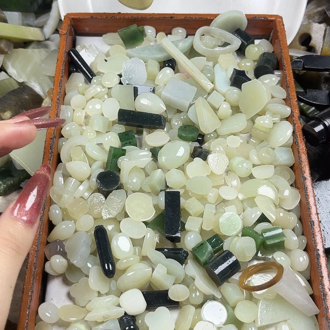 未镶嵌手镯和田玉（糖玉）伊****e