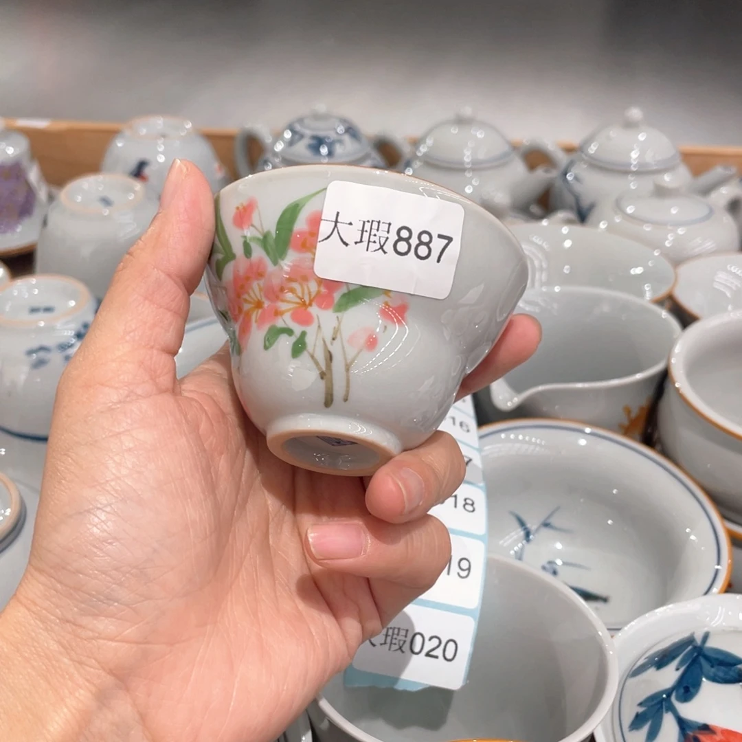 釉下手绘茶具微瑕