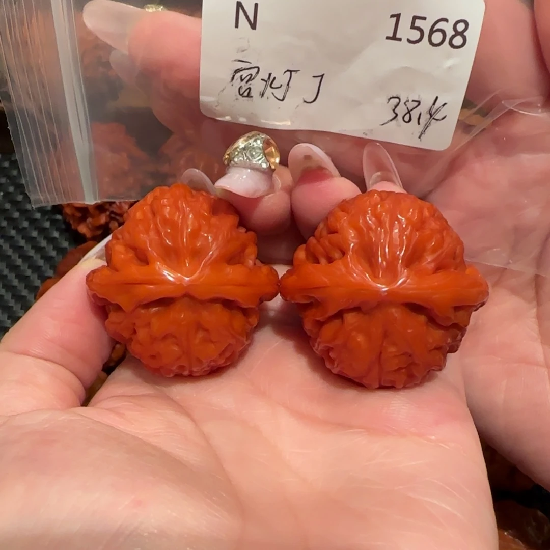 猪***)吊坠文玩核桃玉化宫灯38精品