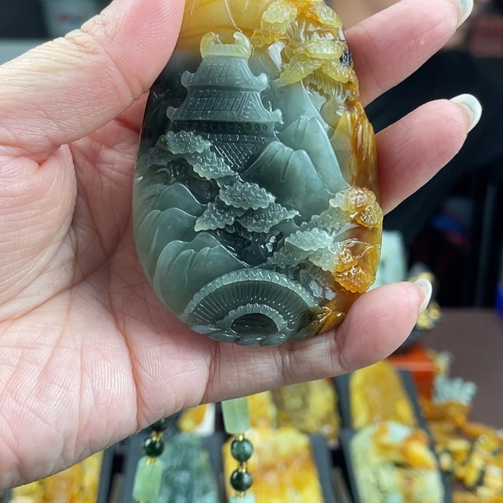 蛇纹石玉未镶嵌颈饰