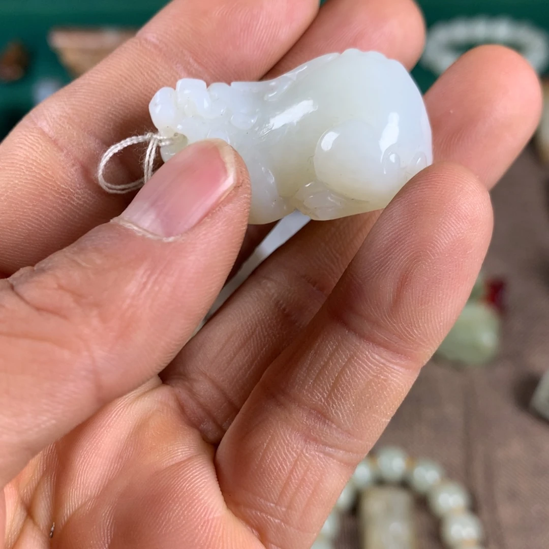 和田玉颈饰未镶嵌