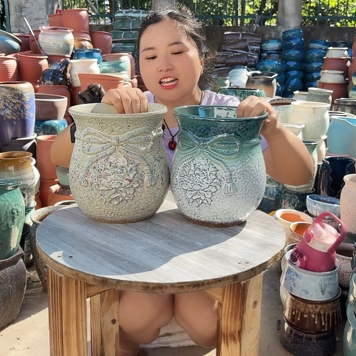 口18高20瑕疵两个盆子。