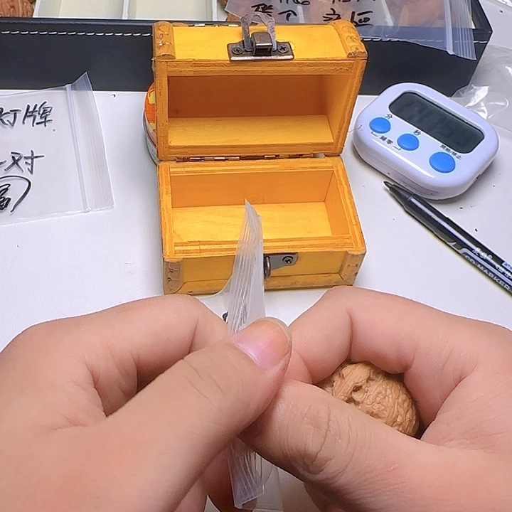 阳***场大叶紫檀（黑酸枝木类）