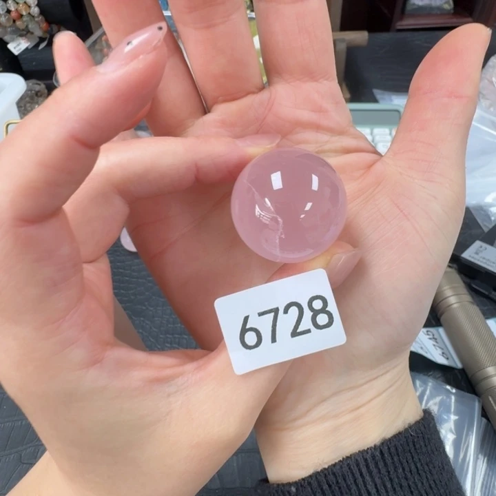 k***i水晶未镶嵌大型摆件（非配饰）