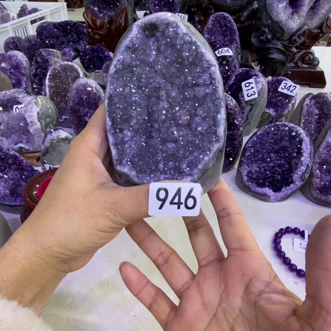 紫晶未镶嵌大型摆件（非配饰）