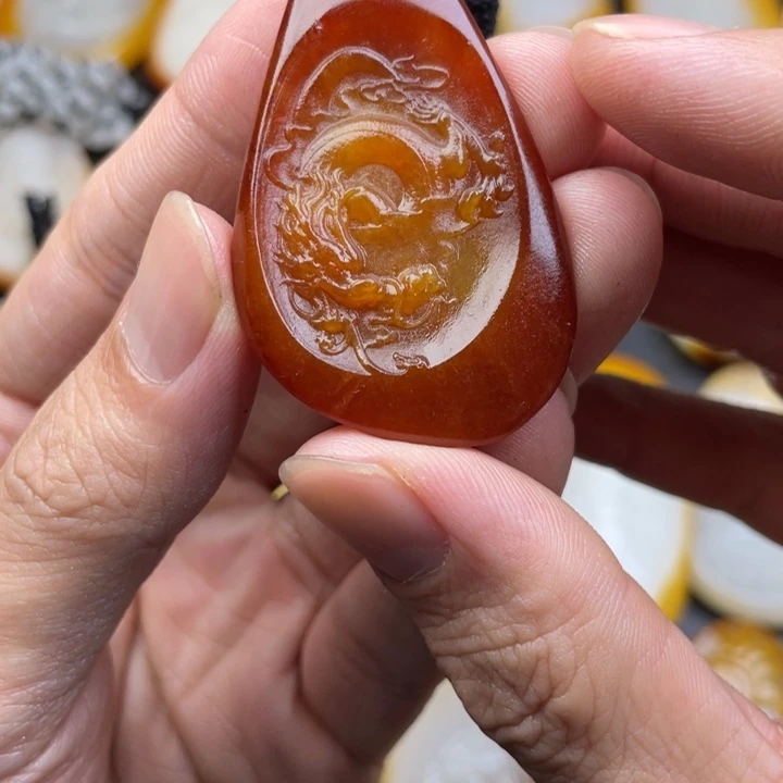 【闪购商品】颈饰未镶嵌和田玉