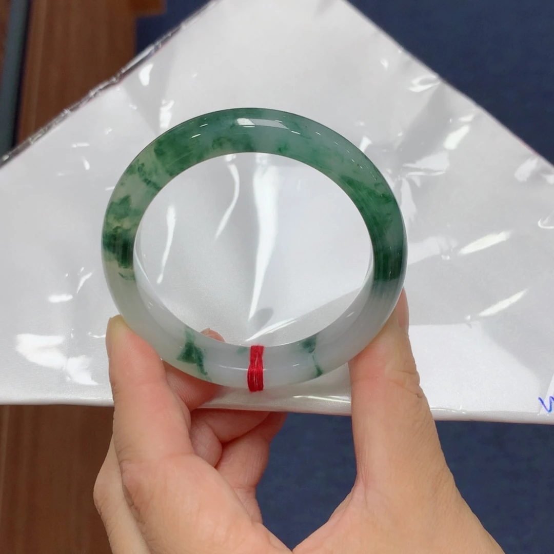 翡翠手镯未镶嵌买断