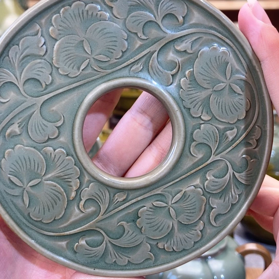 瓷片仿古玉璧缠枝纹纯手工哈哈哈哈微瑕